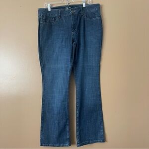 Lee Riders Women's Dark Blue mid rise boot Cut jeans size 16